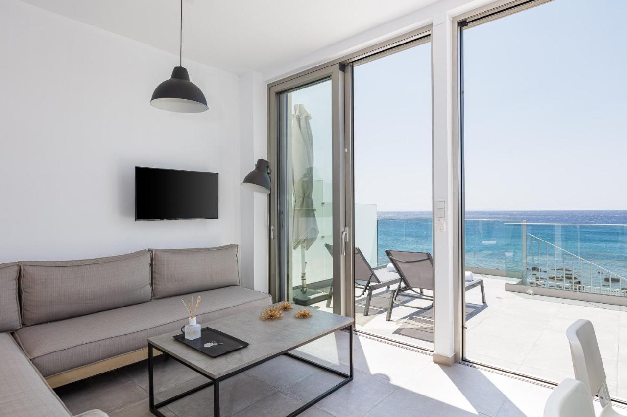 Aelia Seascape Apartments Плакиас Экстерьер фото