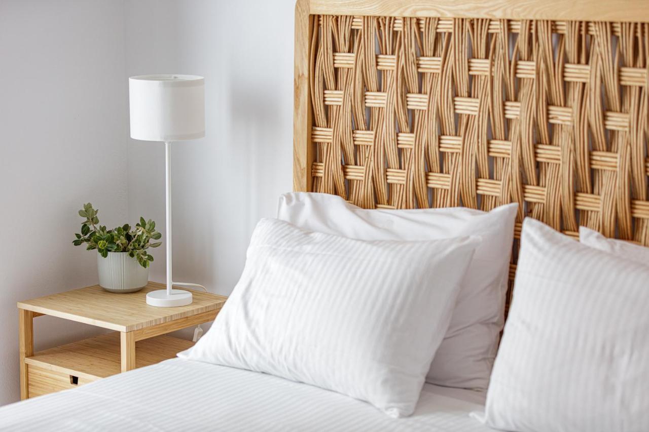 Aelia Seascape Apartments Плакиас Экстерьер фото