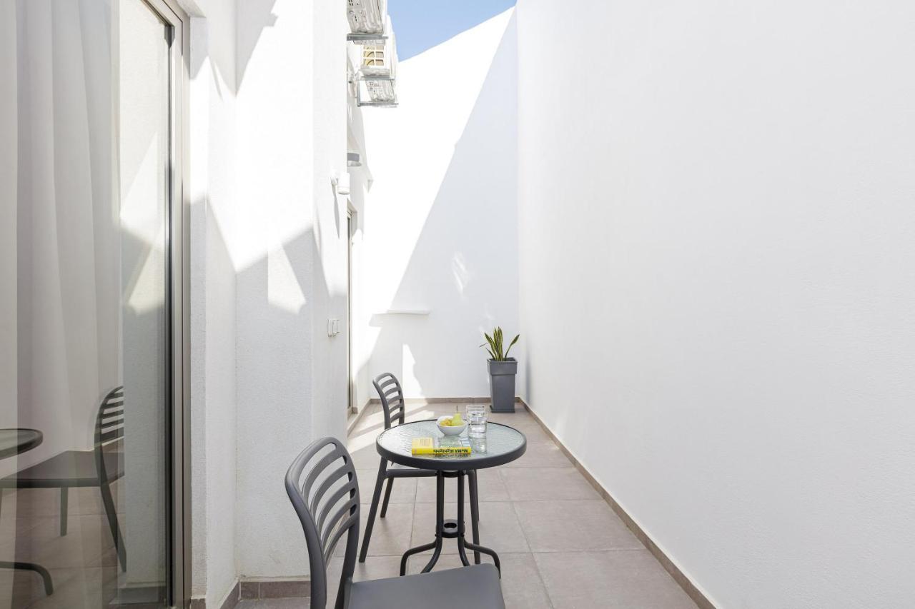 Aelia Seascape Apartments Плакиас Экстерьер фото