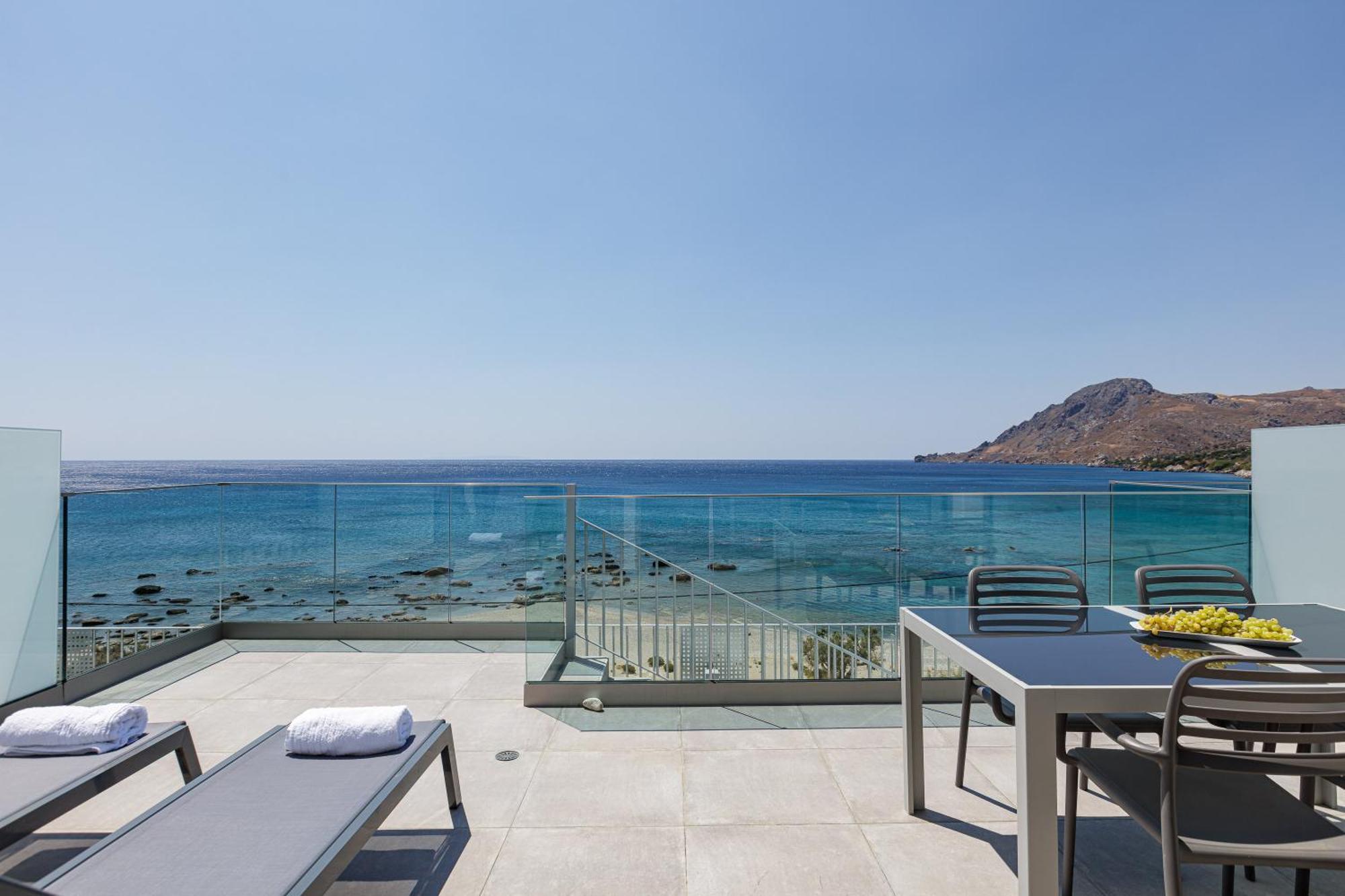 Aelia Seascape Apartments Плакиас Экстерьер фото