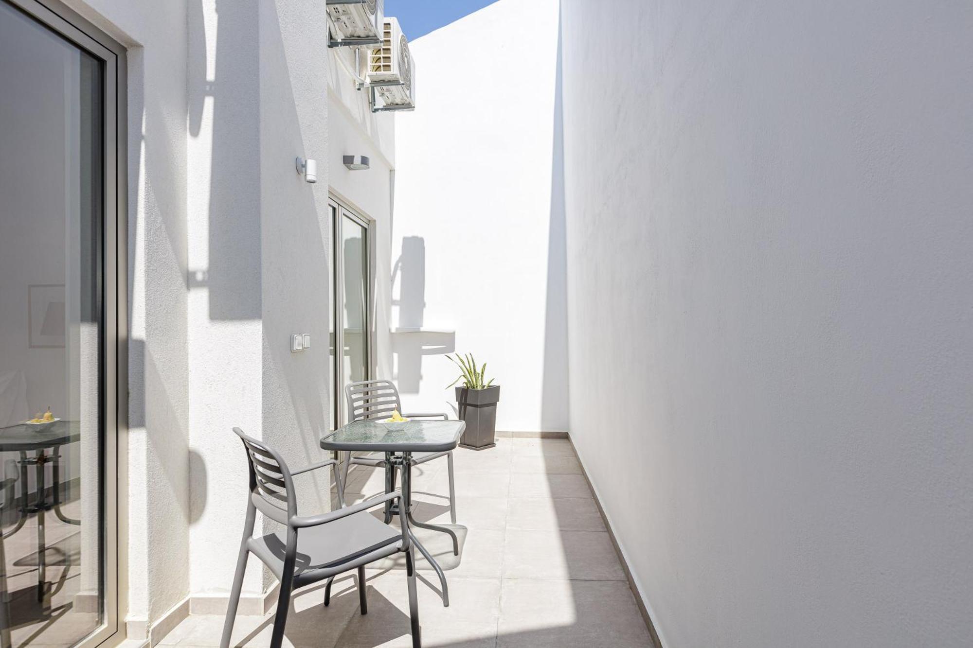 Aelia Seascape Apartments Плакиас Экстерьер фото