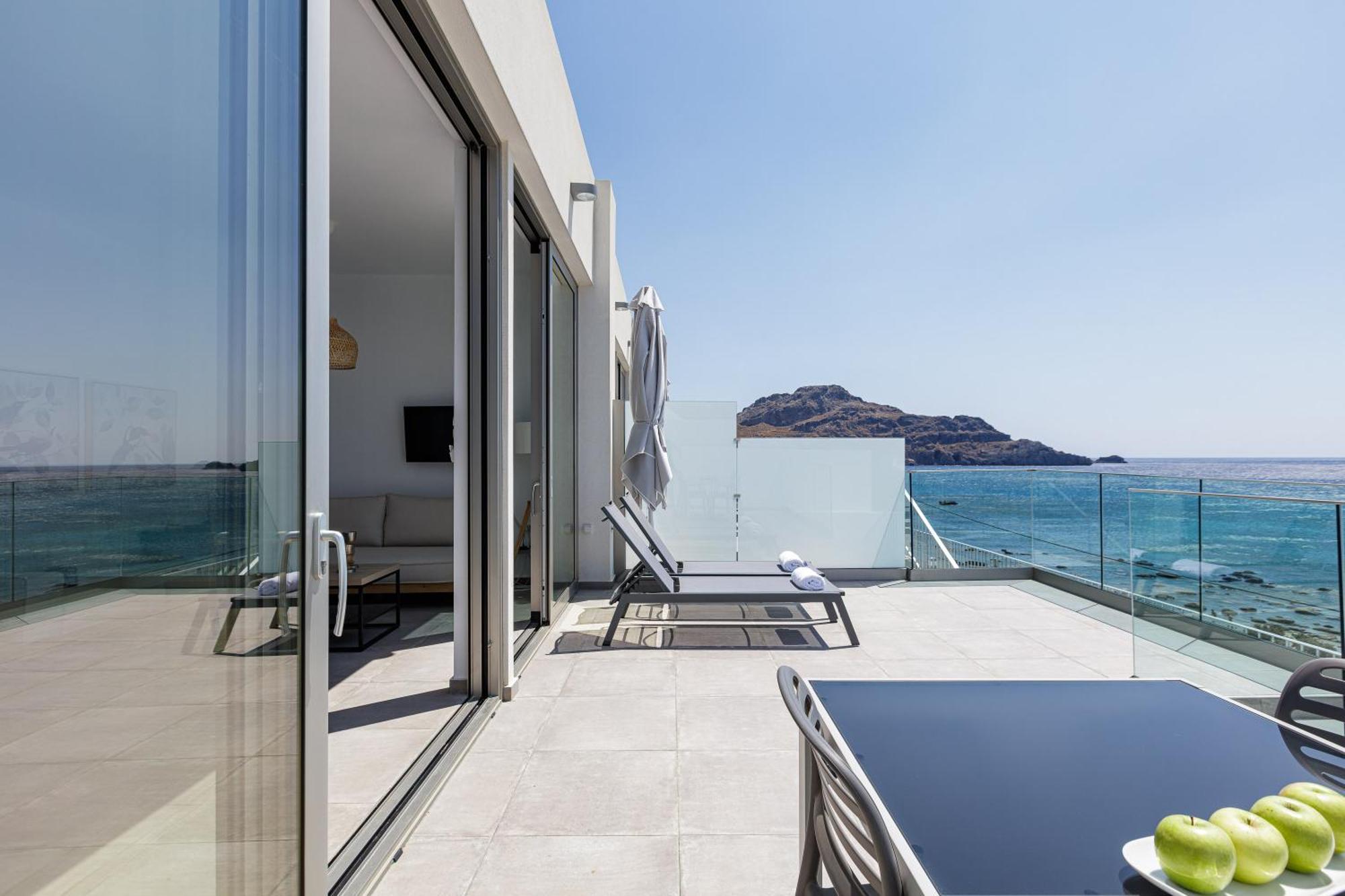 Aelia Seascape Apartments Плакиас Номер фото
